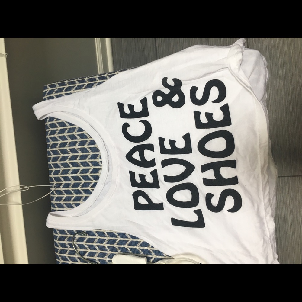 Flowy graphic tank top